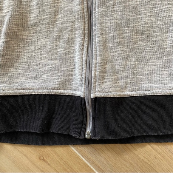 UNDER ARMOUR~LONG SLEEVE~ZIP FRONT HOODIE~MEDIUM - Picture 7 of 8